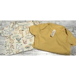 Liam & James Set of 2 Short Sleeve one piece 3-6 Months yellow Solid Giraffe AOP